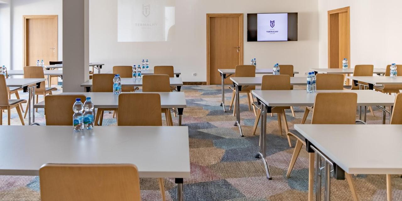 Hotel Termalny Униейов Екстериор снимка
