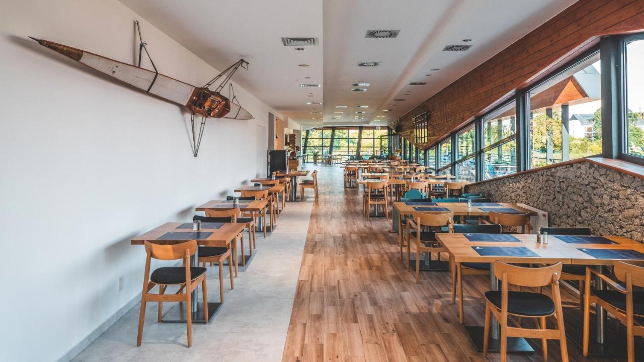 Hotel Termalny Униейов Екстериор снимка